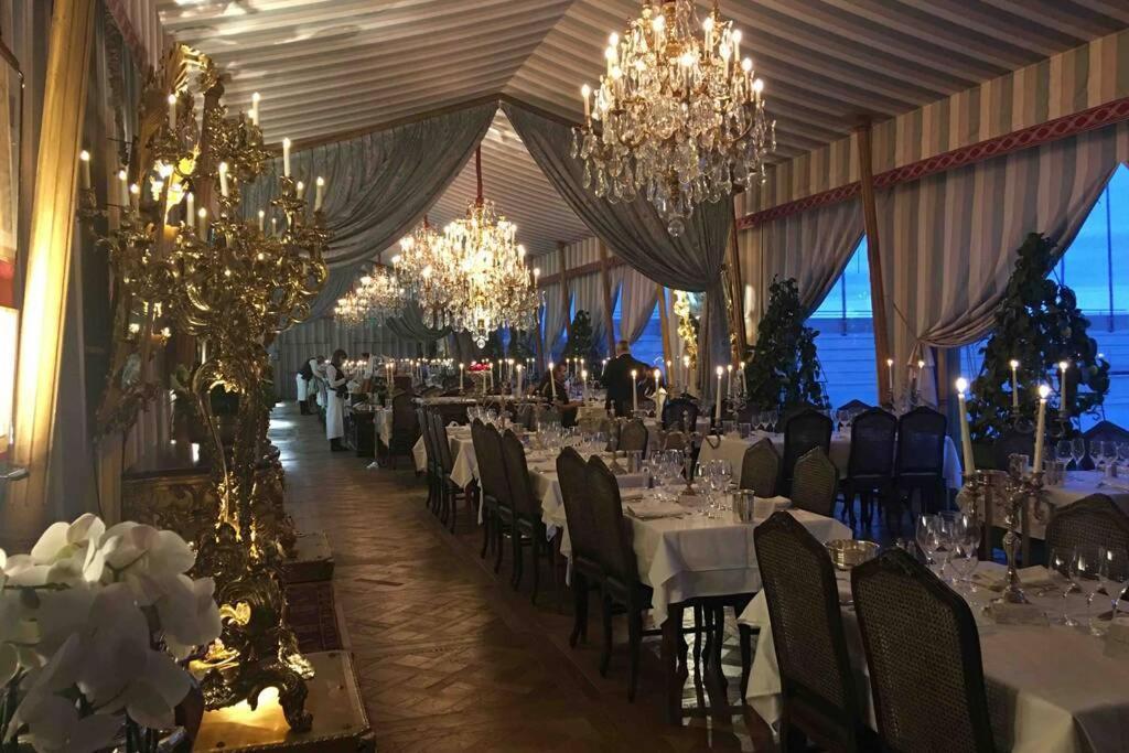 Grands Buffets Hebergement Appartement ナルボンヌ エクステリア 写真